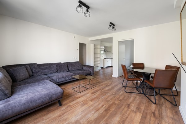 Medium property photo - Vincent van Goghstraat 198, 1072 DA Amsterdam